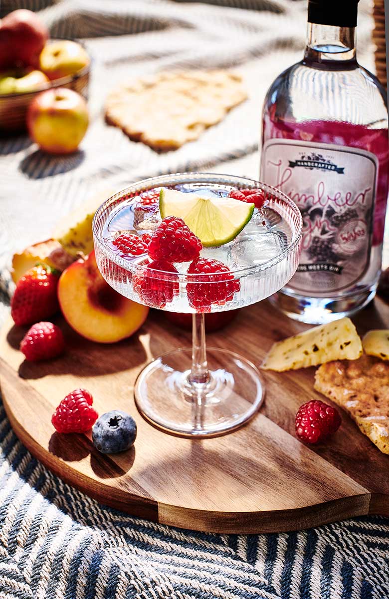 Produktfotografie Cocktail mit Himbeer Gin