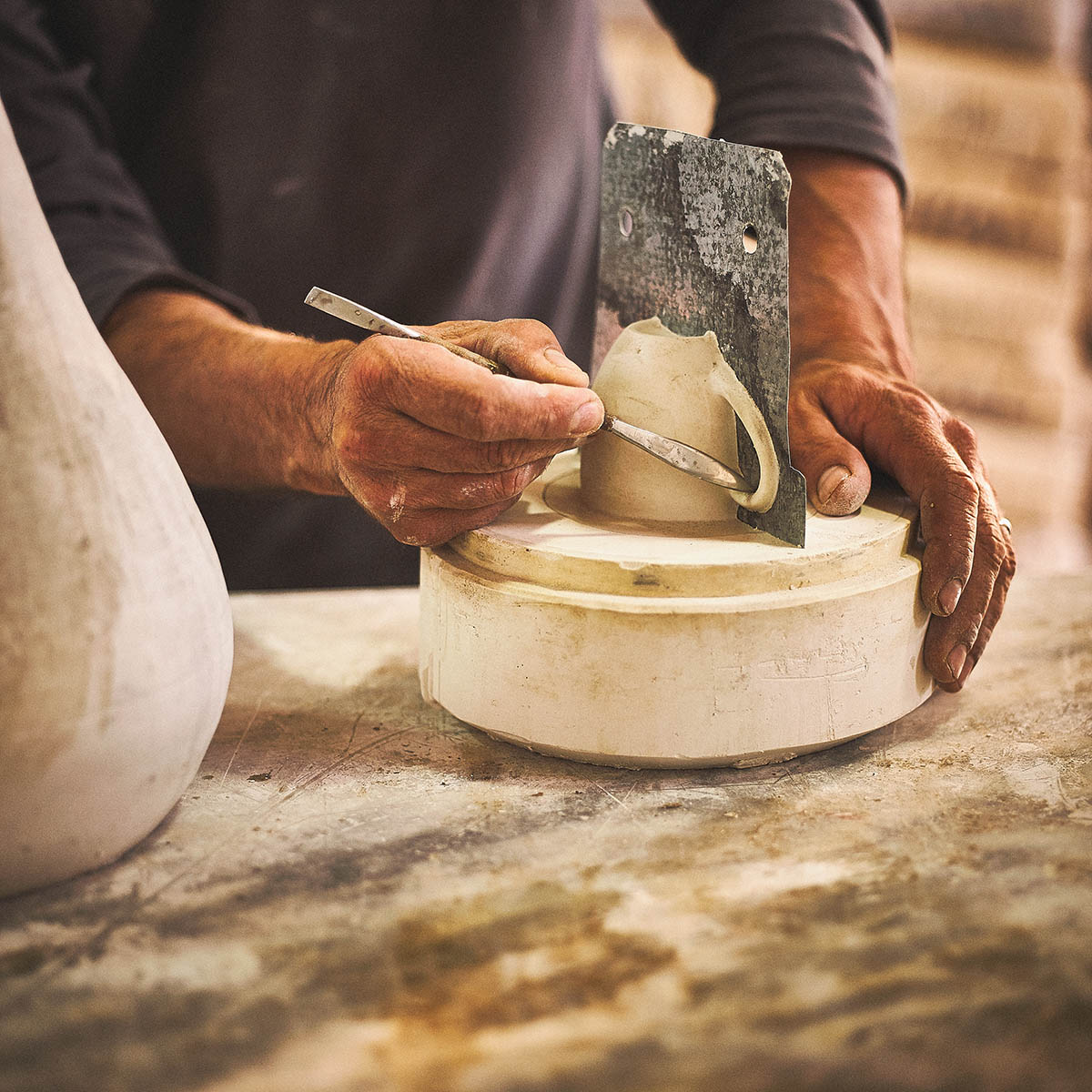 Herstellung von Formen für Keramik-Tassen Editorial Keramik-Produktion für ASA Selection