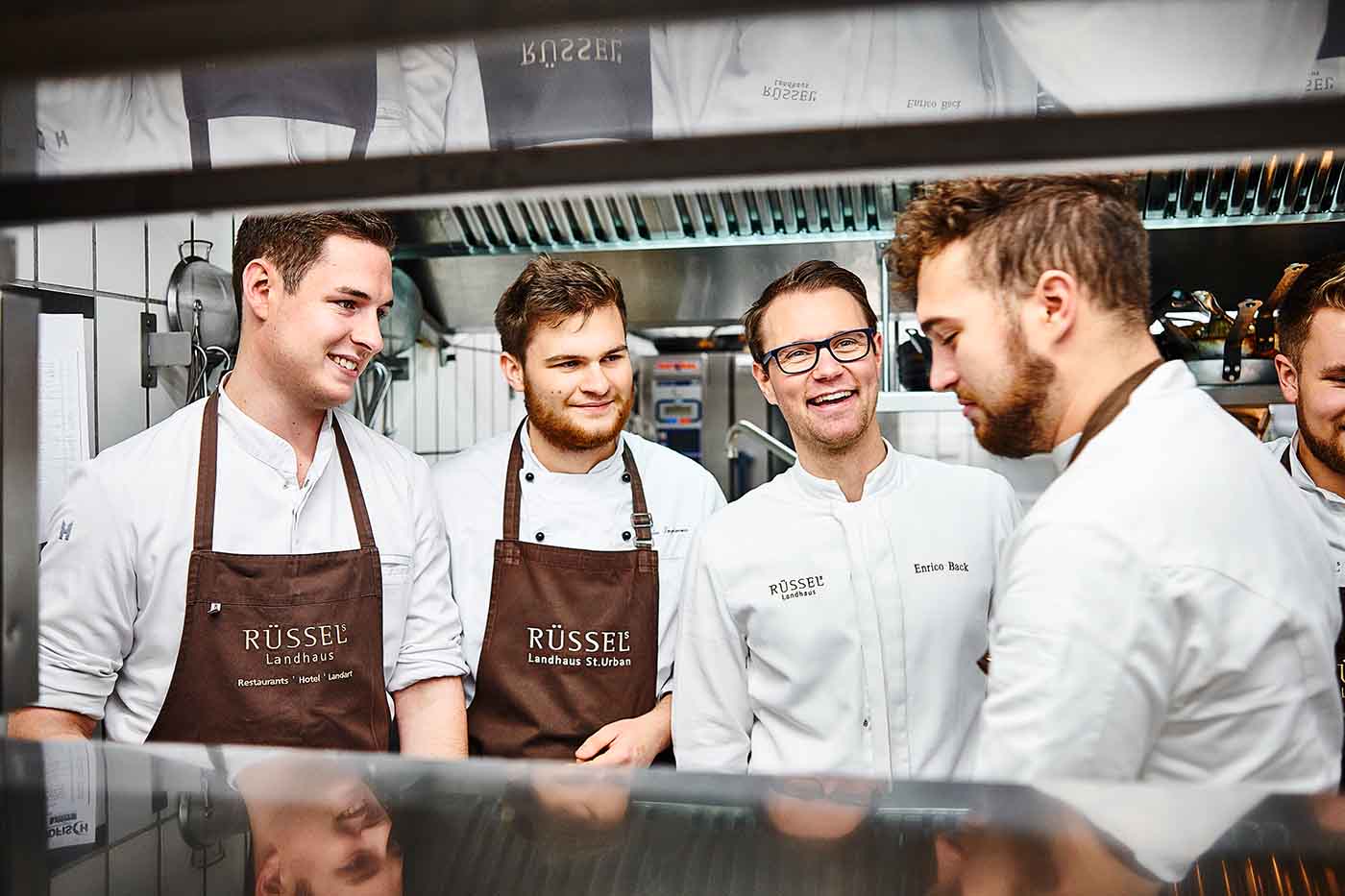 Küchenteam Rüssels Landhaus Foodfotografie Kochbuch Wild Wald Genuss